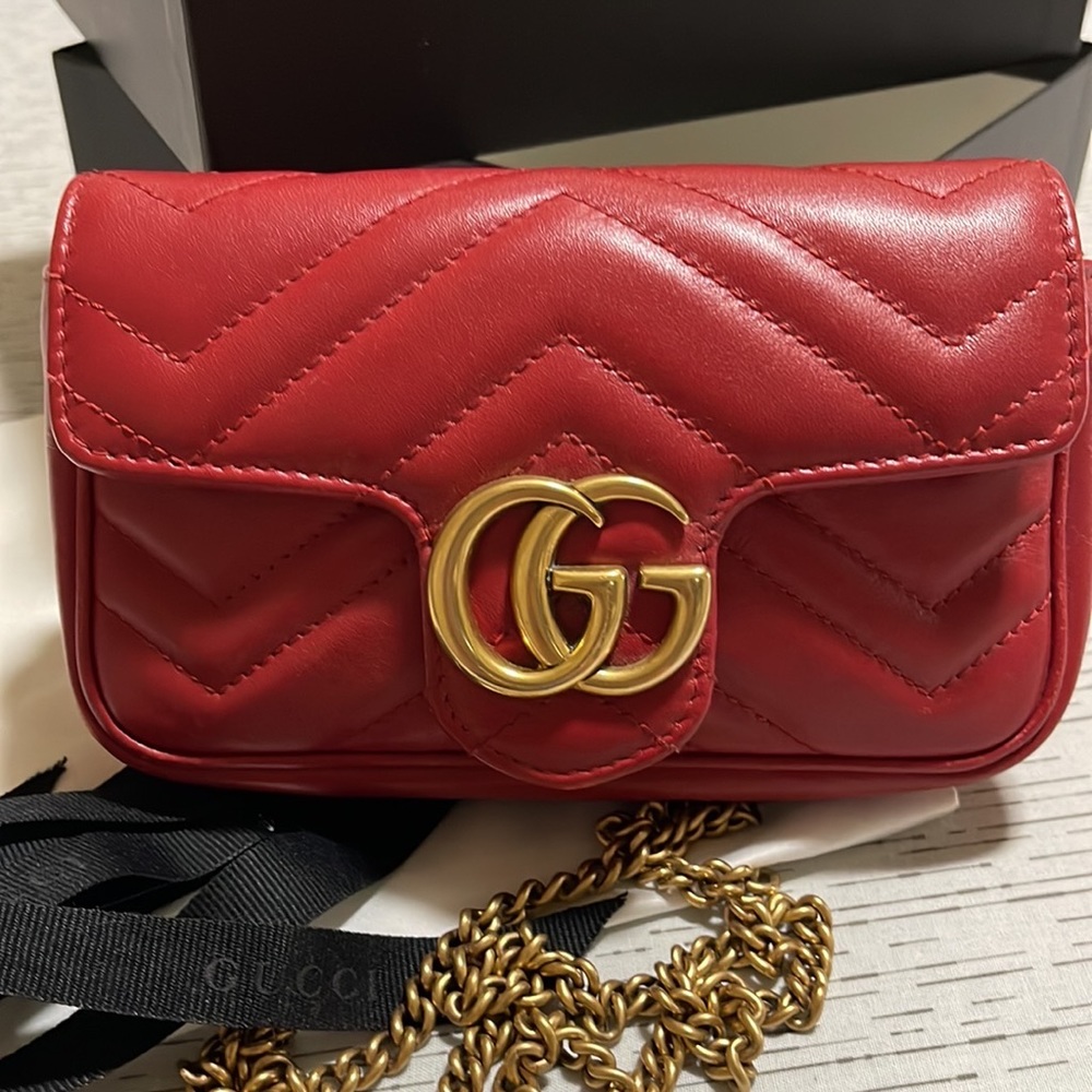 GG Marmont matelassé leather super mini bag | USED BUT NOT ABUSED |